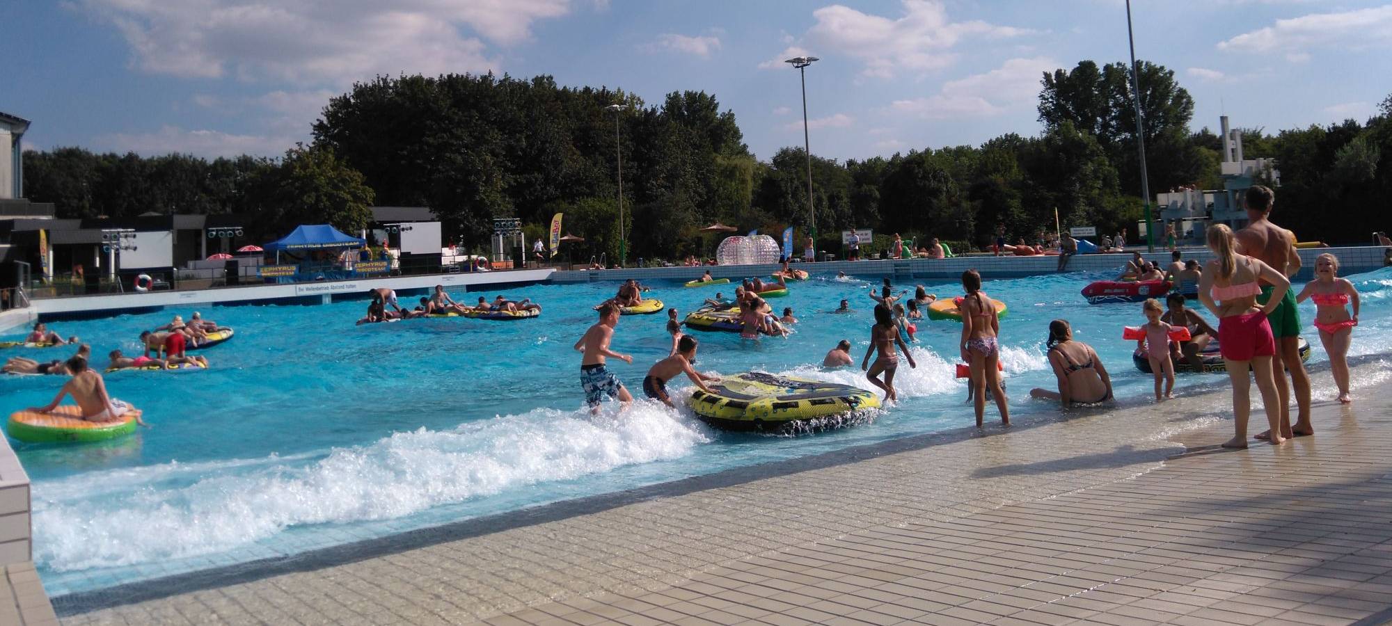 Neuer Besucherrekord im Freibad Selbachpark in Hamm