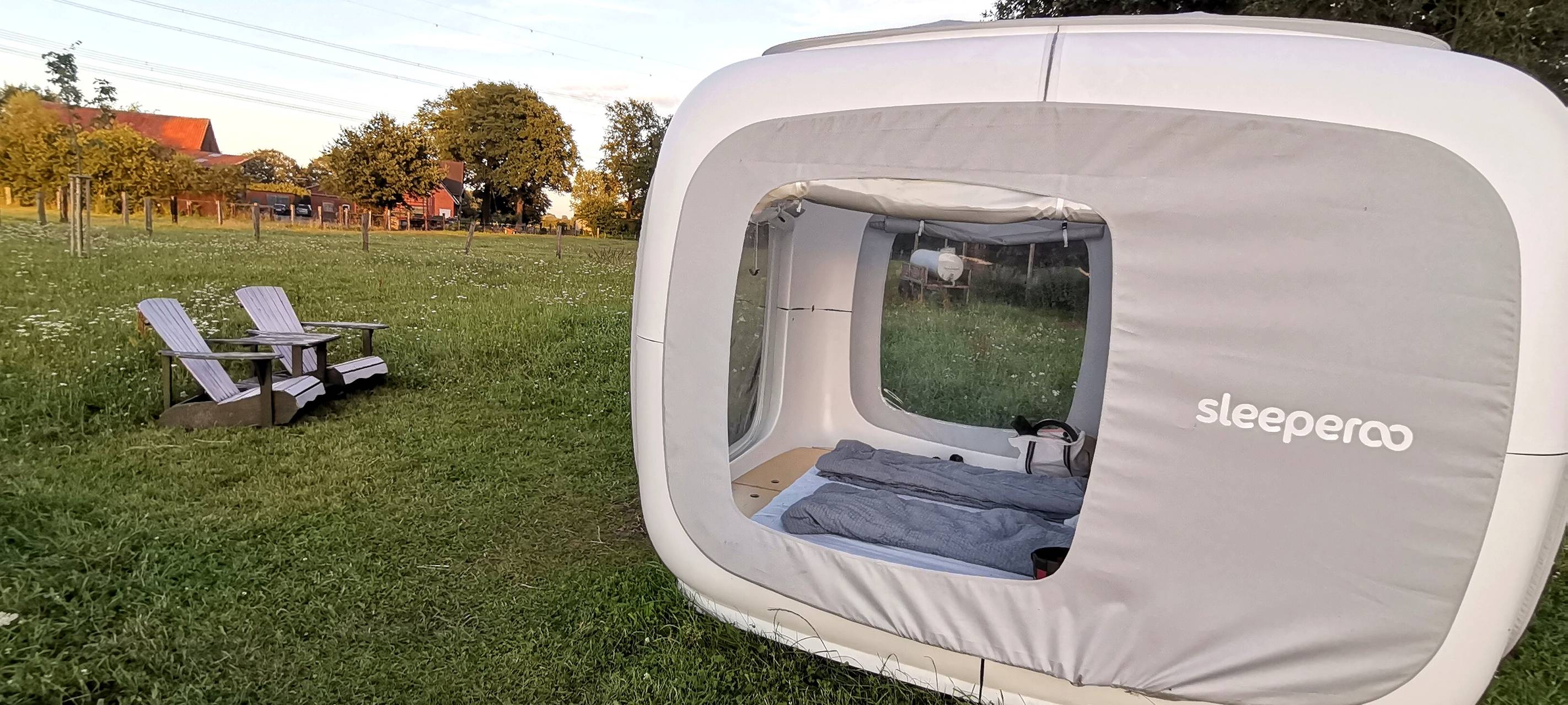 Übernachtung mit Eseln: Sleeperoo im Test