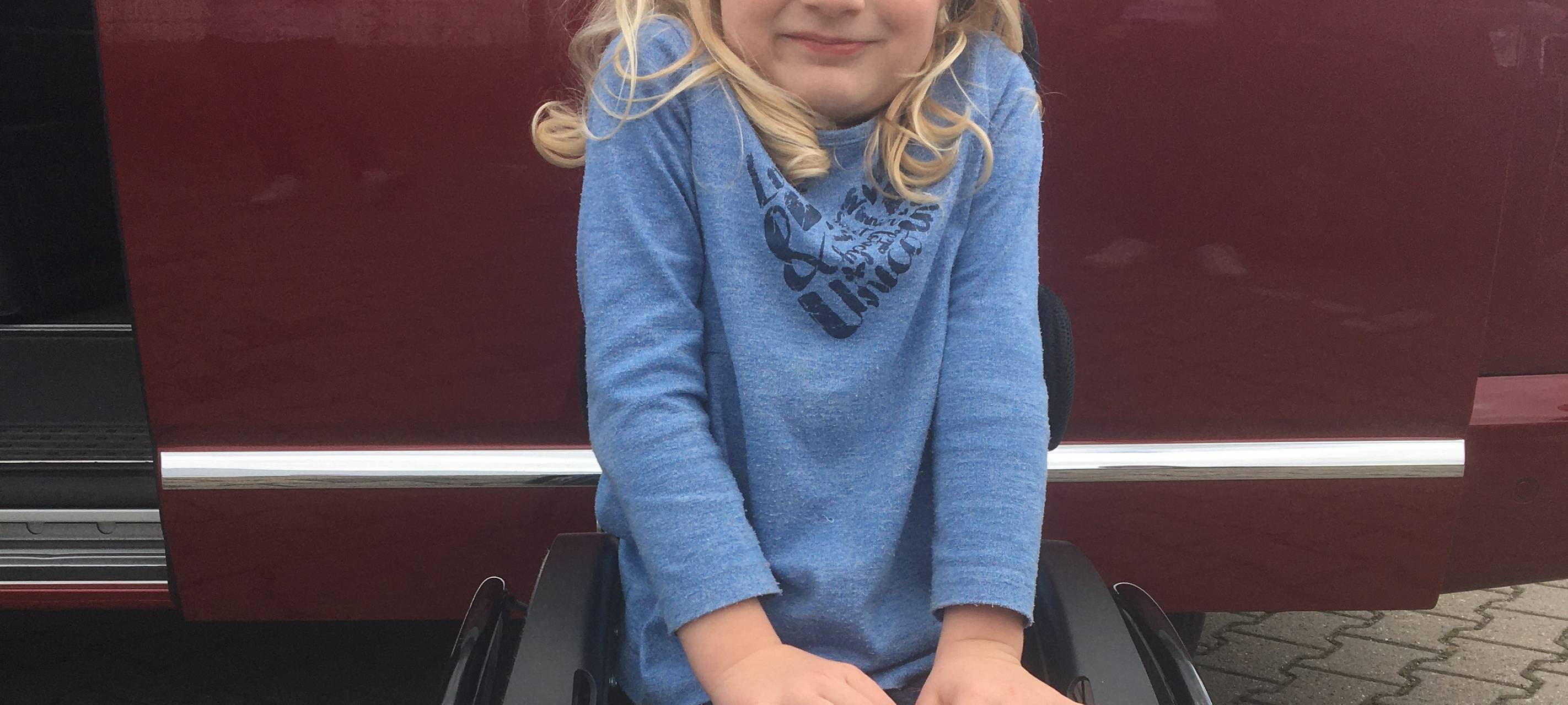 Geschafft! Stella bekommt ein rollstuhlgerechtes Auto!