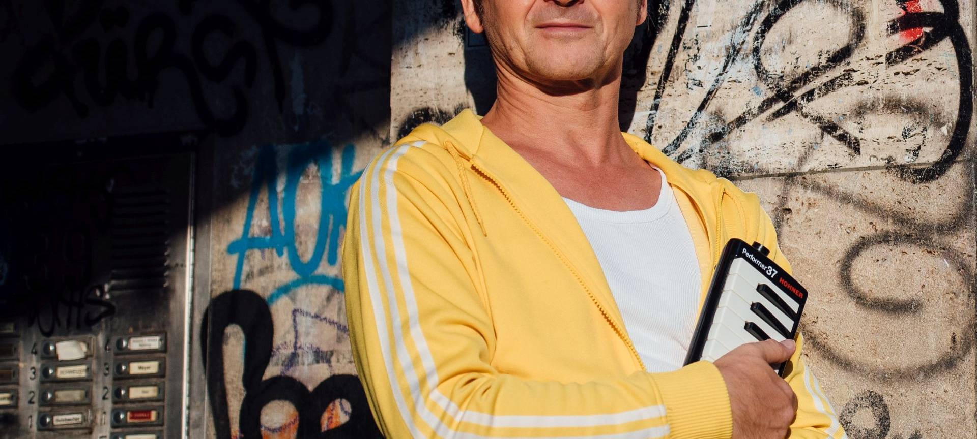 Der Hammer Musiker Bene Aperdannier.