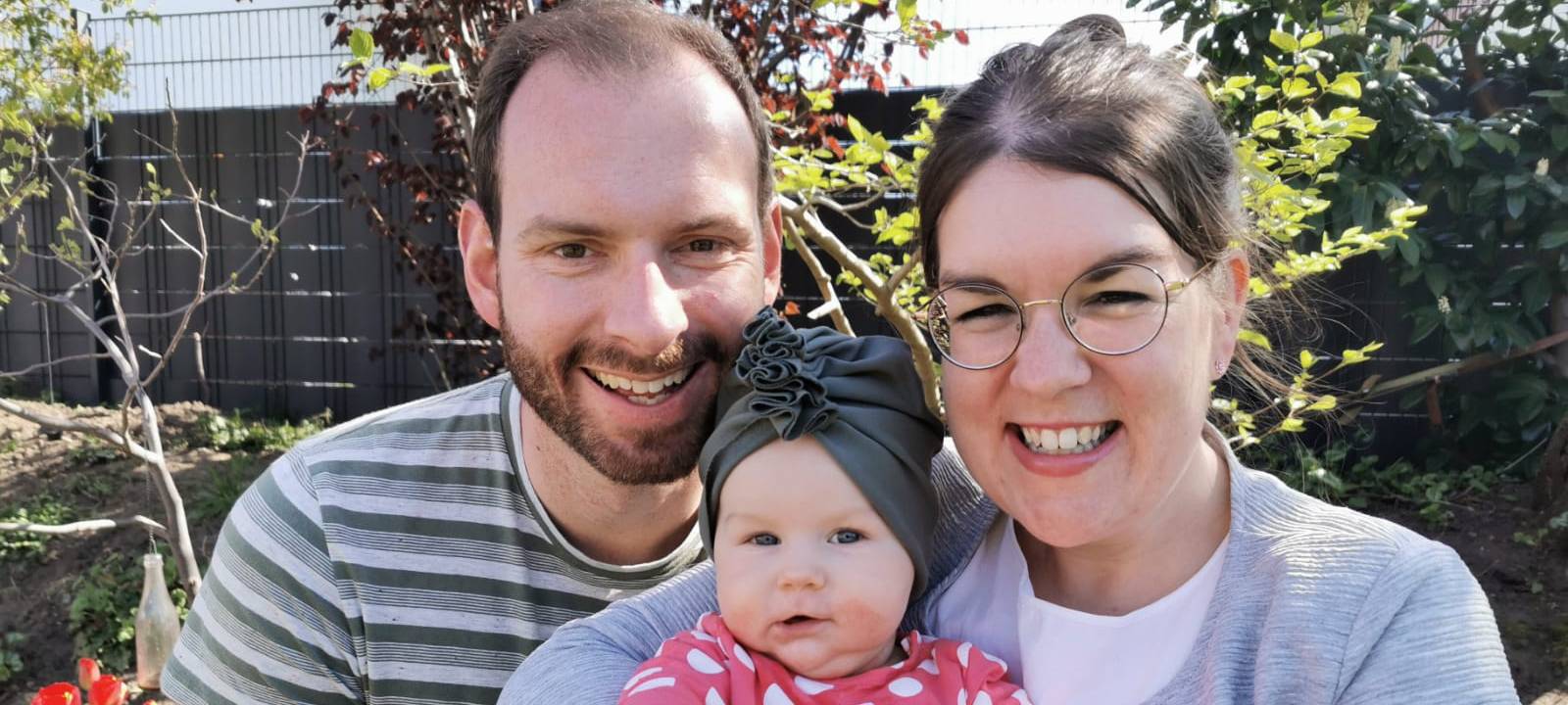 Glückliche Eltern: Jan und Katharina Schubert genießen die Zeit mit ihrer Tochter Lara.