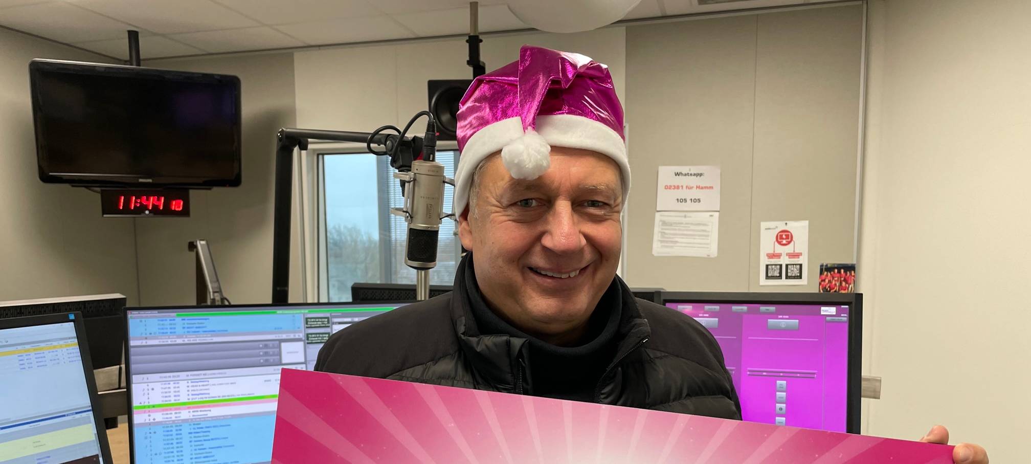 Matthias Scheinhütte sorgt bei der Zipfelmützenparty im Pirates für gute Stimmung.