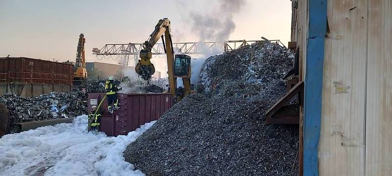 Großbrand in Ahlen: Rauch zieht bis nach Hamm