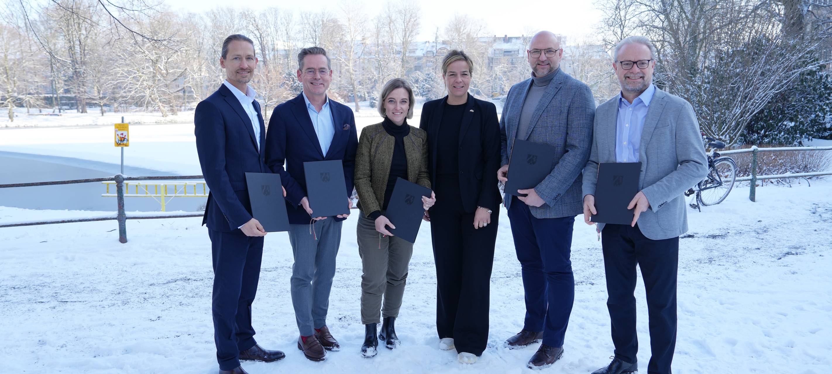 Übergabe der Förderbescheide für das Netzwerk „In|Die RegionWestfalen“