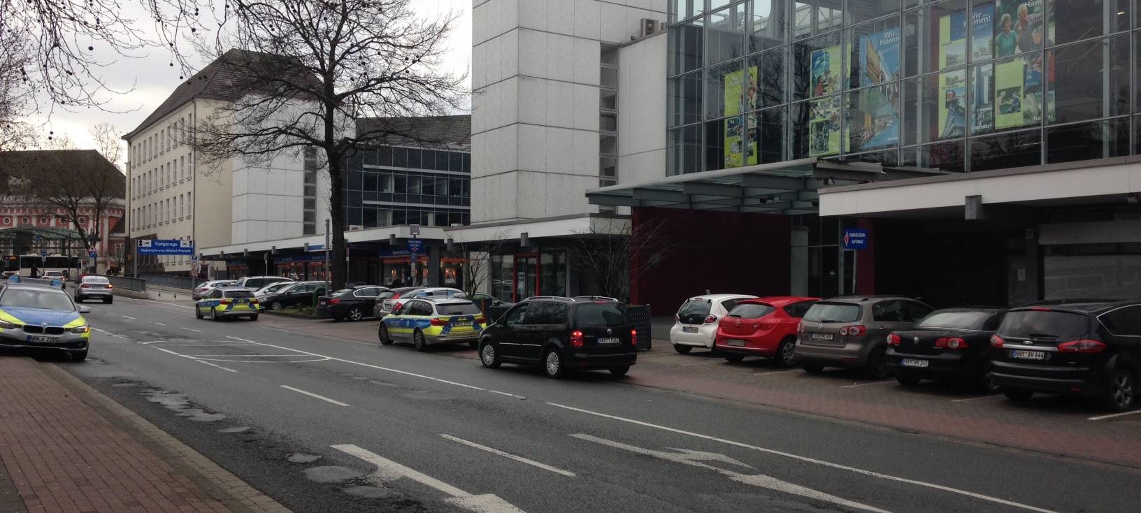 Feuerwehr-Einsatz im Technischen Rathaus in Hamm wegen Quecksilber