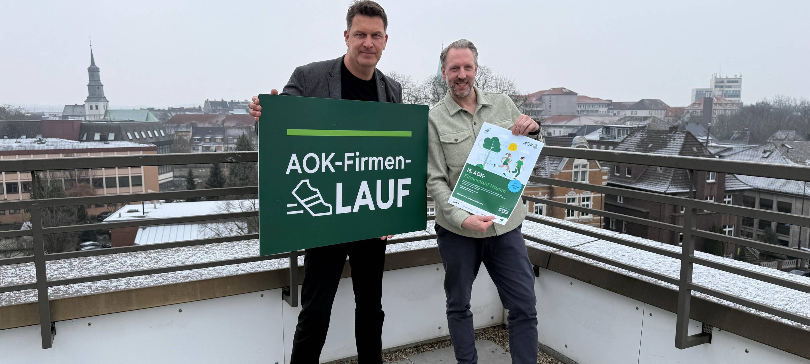 16. AOK Firmenlauf in Hamm mit Organisatoren Jörg Kock, Leiter der AOK-Serviceregion und Marcus Hoselmann von upletics GmbH.