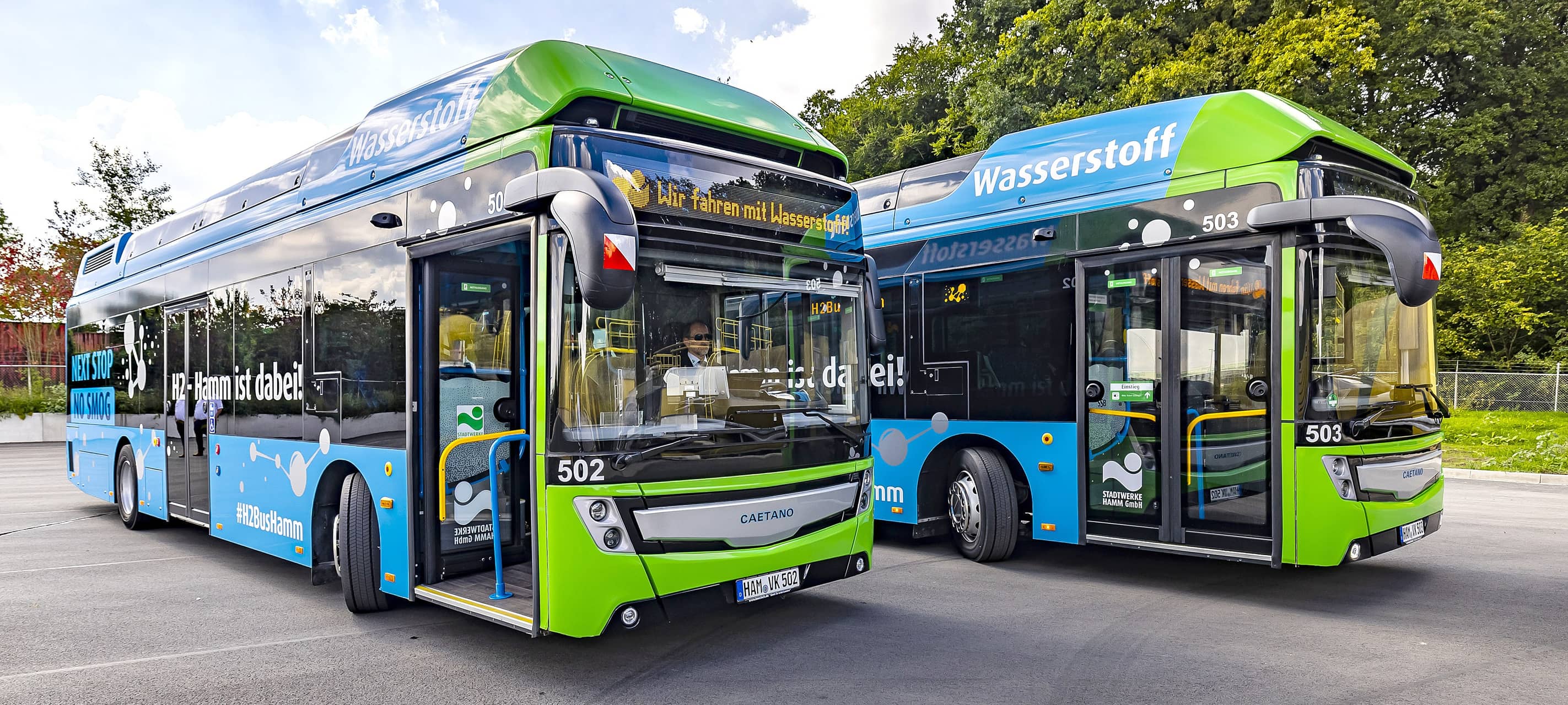 Zwei Busse machen den Start für neue Mobilität in Hamm.