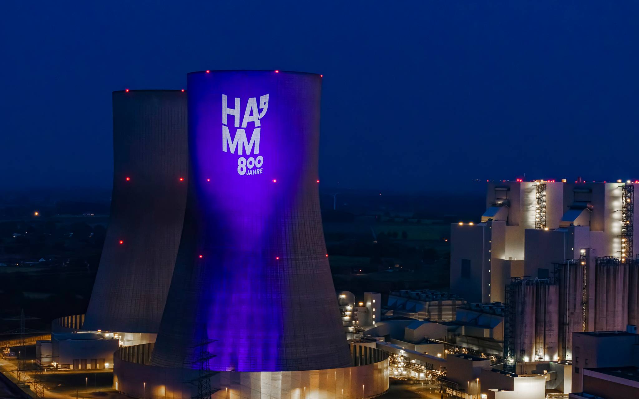 Kühlturm in Hamm wirbt fürs Stadtjubiläum